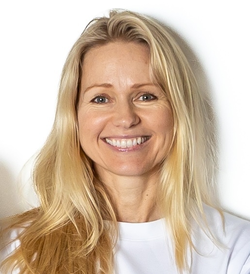 Leanne%20Tomasevic%20Headshot